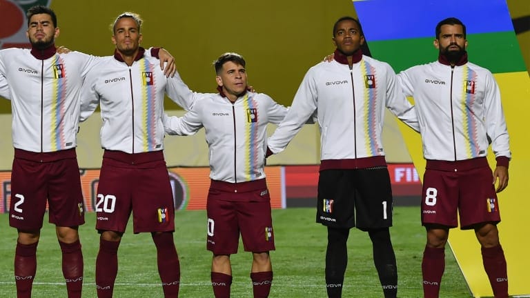 Wilker Romero, Rolf Feltscher, Yeferson Soteldo, Wuilker Fariñez and Tomas Rincon of Venezuela