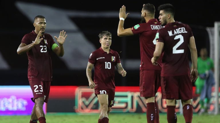 Salomón Rondón (L) of Venezuela celebrates with teammates Yeferson Soteldo and Jhon Chancellor