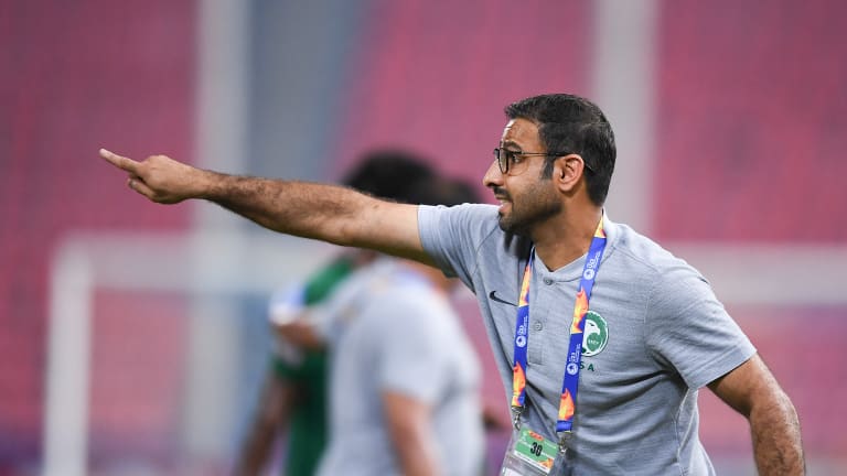 Saudi Arabia coach Saad Ali Alshehri gives instructions at the AFC U-23 Championship