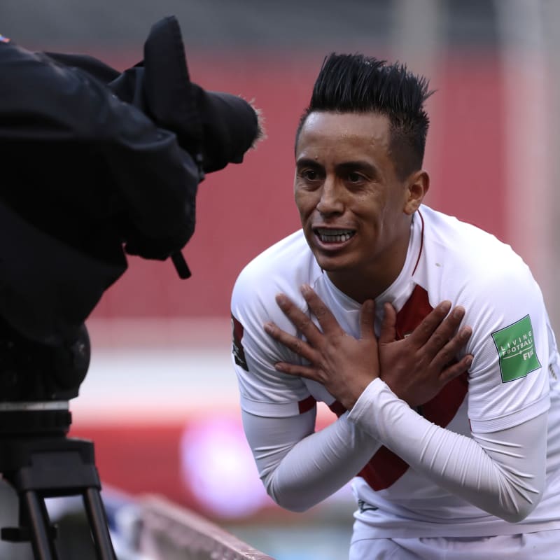 Christian Cueva of Peru celebrates after scoring&nbsp;