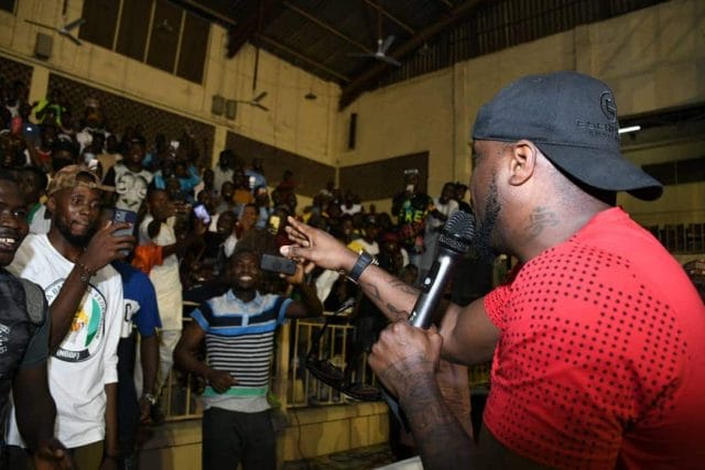 Yemi Alade, Peter Okoye, Reekado Banks tease Kano fans in Noah Dallaji Legacy Basketball Tournament Yemi Alade, Peter Okoye, Reekado Banks tease Kano fans in Noah Dallaji Legacy Basketball Tournament